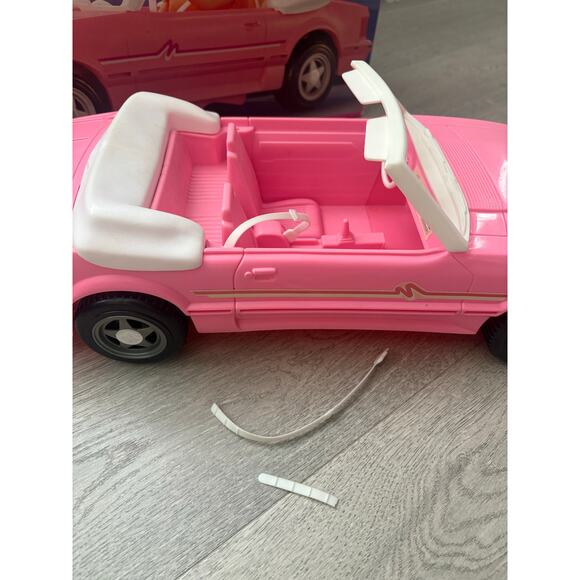 Vintage Barbie Pink Mustang Convertible 1993 Mattel Barbie Car Retro Collectible - Picture 2 of 11